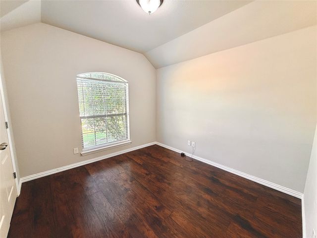 980 Bridle Bit Drive, Grand Prairie, TX 75051