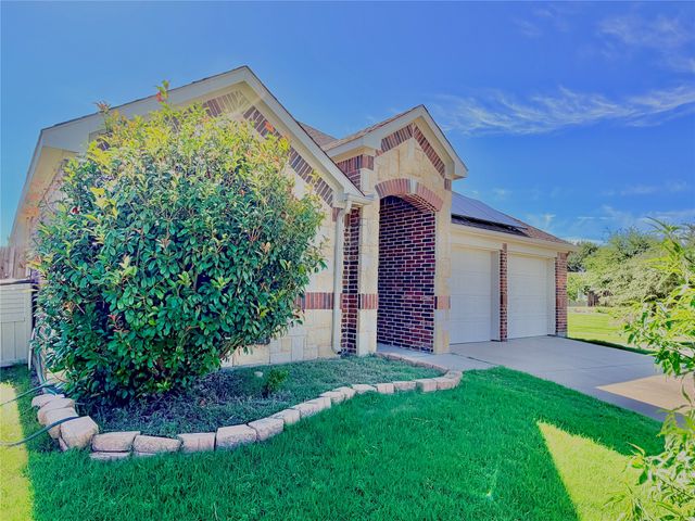 980 Bridle Bit Drive, Grand Prairie, TX 75051