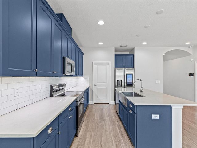 7105 PARK TREE DRIVE, Tampa, FL 33625