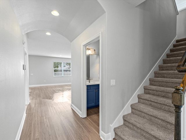 7105 PARK TREE DRIVE, Tampa, FL 33625