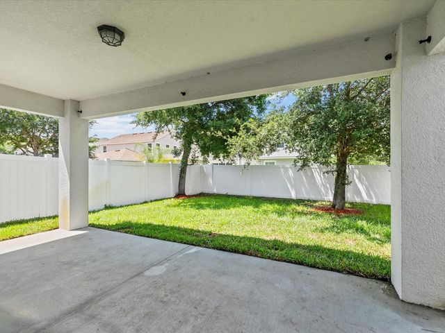 7105 PARK TREE DRIVE, Tampa, FL 33625