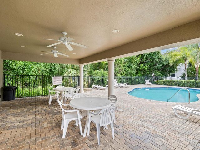 7105 PARK TREE DRIVE, Tampa, FL 33625