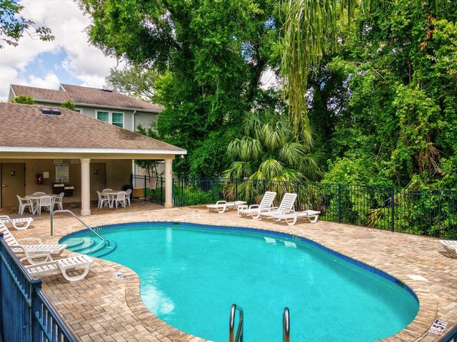 7105 PARK TREE DRIVE, Tampa, FL 33625