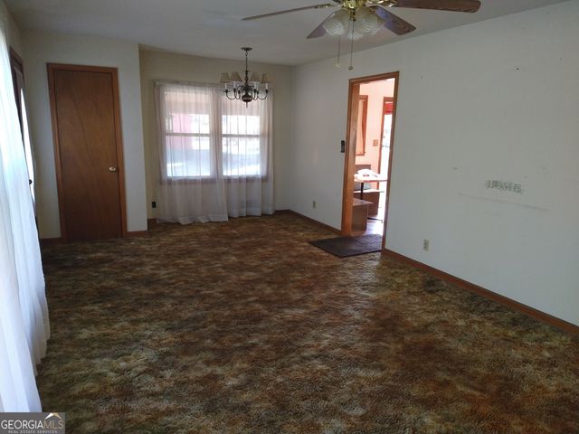 629 Thompson, Swainsboro, GA 30401