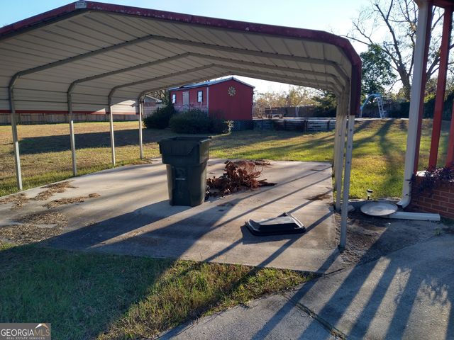 629 Thompson, Swainsboro, GA 30401