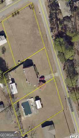 629 Thompson, Swainsboro, GA 30401