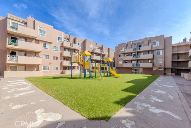 450 E 4th Street 423, Santa Ana, CA 92701