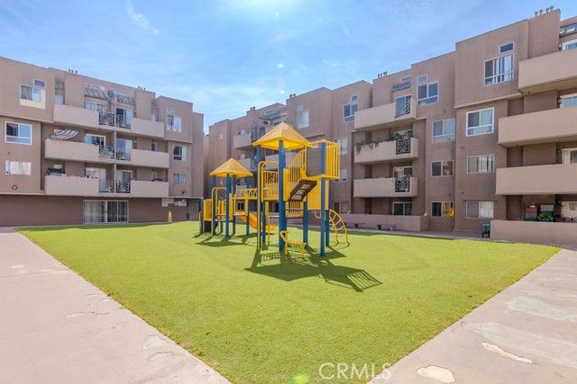 450 E 4th Street 423, Santa Ana, CA 92701