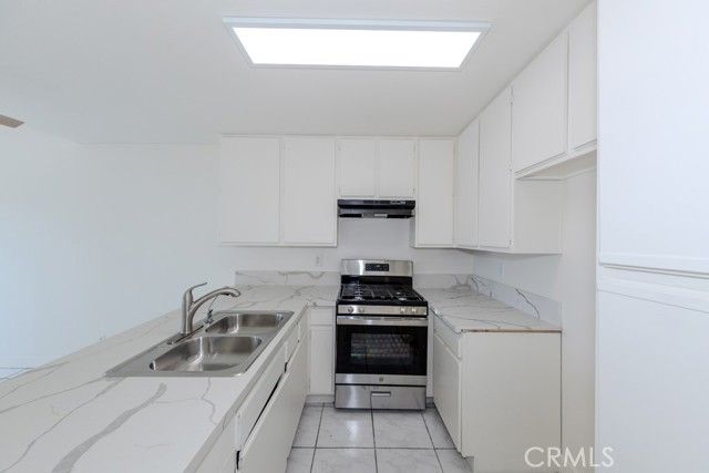 450 E 4th Street 423, Santa Ana, CA 92701