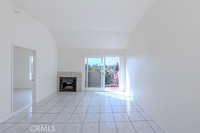 450 E 4th Street 423, Santa Ana, CA 92701