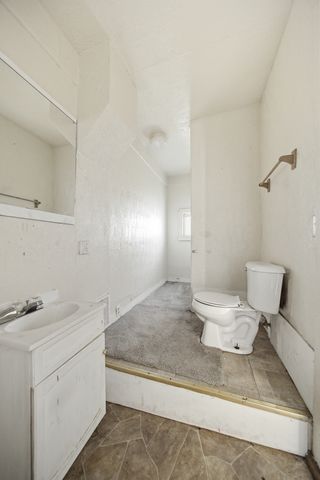 1121 W 14th Street, Davenport, IA 52804