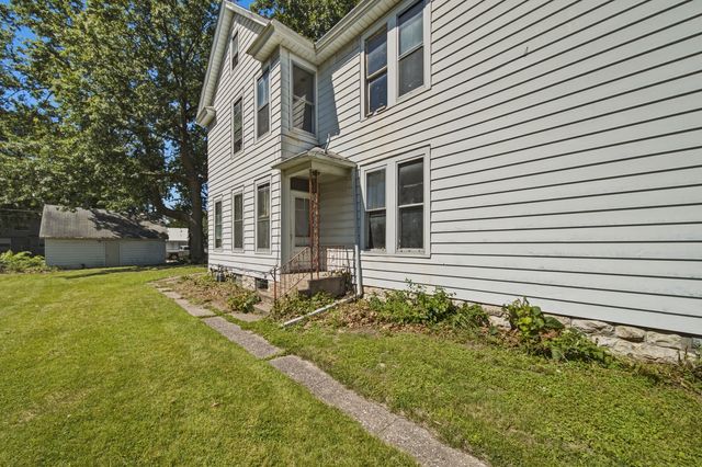 1121 W 14th Street, Davenport, IA 52804