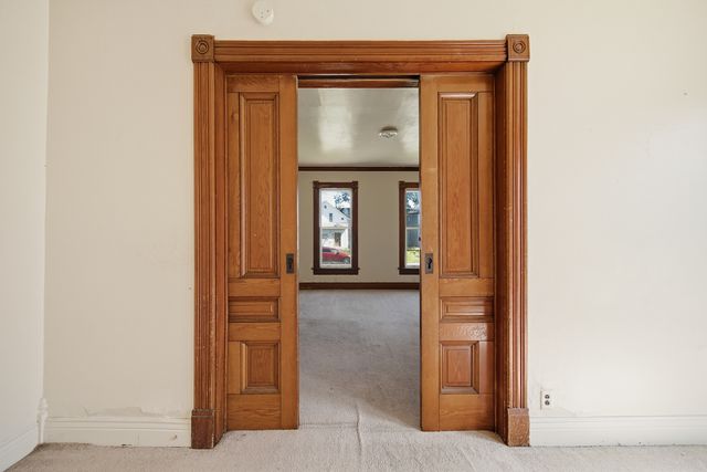 1121 W 14th Street, Davenport, IA 52804