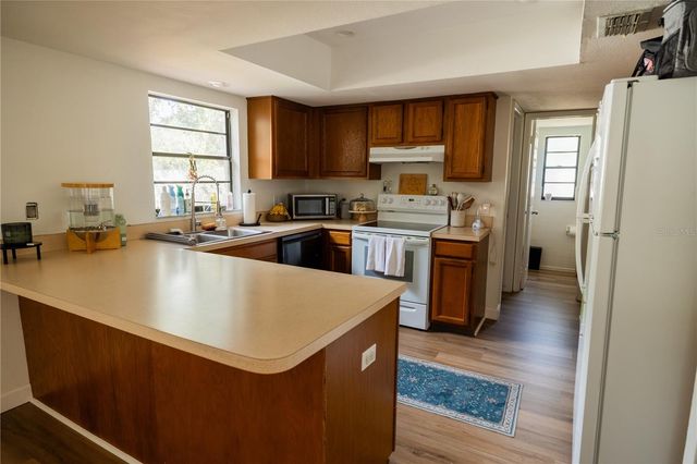 3728 MURRAY DALE DRIVE, Valrico, FL 33596