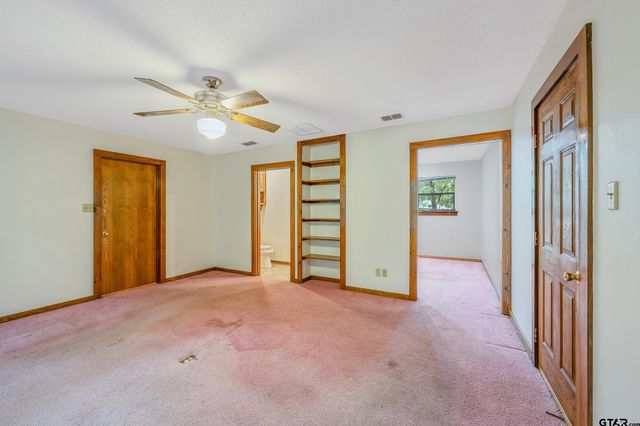 224 BLUE BIRD LN, Holly Lake Ranch, TX 75765