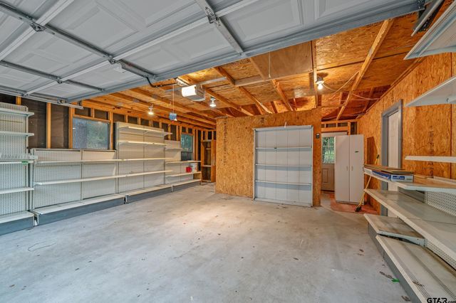 224 BLUE BIRD LN, Holly Lake Ranch, TX 75765