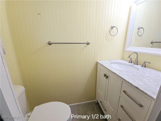 130 Enchanting BLVD E-130, Naples, FL 34112