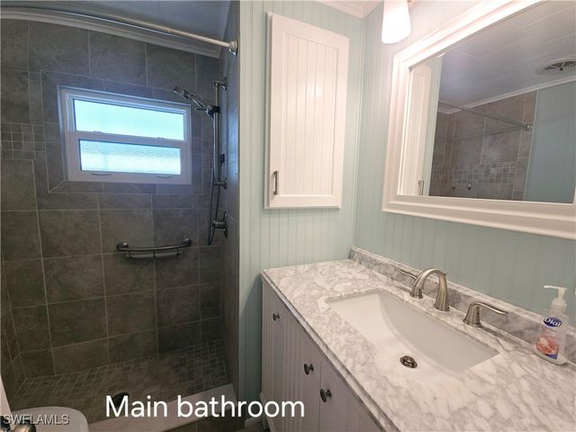 130 Enchanting BLVD E-130, Naples, FL 34112