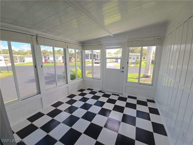 130 Enchanting BLVD E-130, Naples, FL 34112