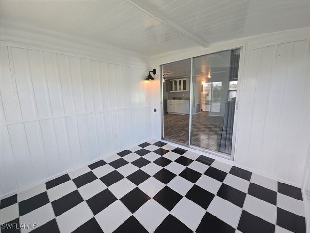 130 Enchanting BLVD E-130, Naples, FL 34112