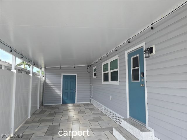 130 Enchanting BLVD E-130, Naples, FL 34112