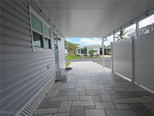 130 Enchanting BLVD E-130, Naples, FL 34112