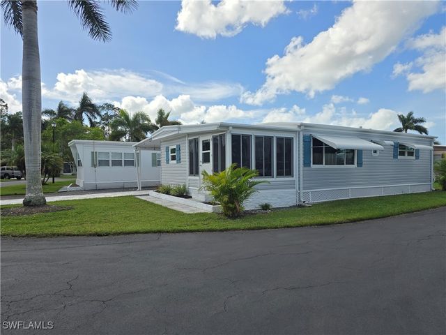 130 Enchanting BLVD E-130, Naples, FL 34112