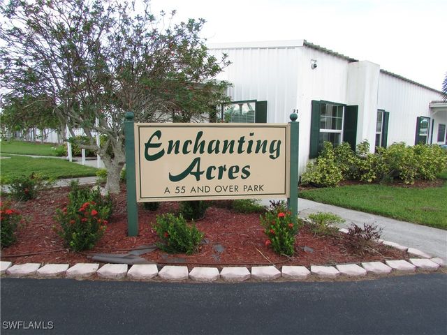130 Enchanting BLVD E-130, Naples, FL 34112