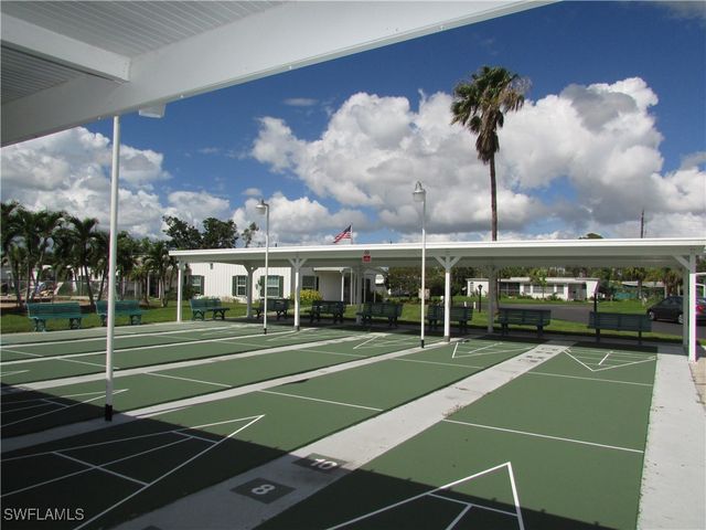 130 Enchanting BLVD E-130, Naples, FL 34112