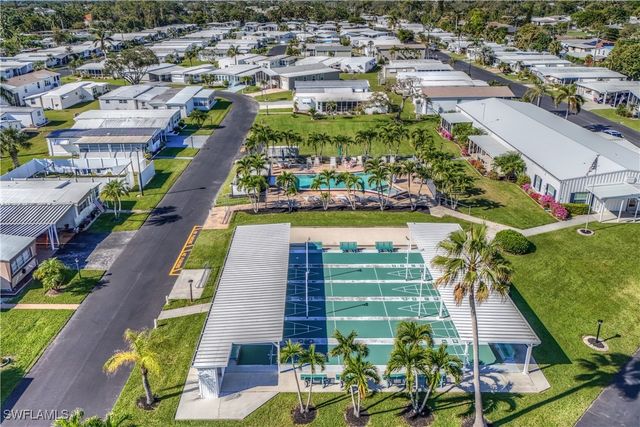 130 Enchanting BLVD E-130, Naples, FL 34112