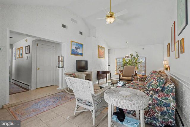 2085 YELLOW SPRINGS RD, Malvern, PA 19355