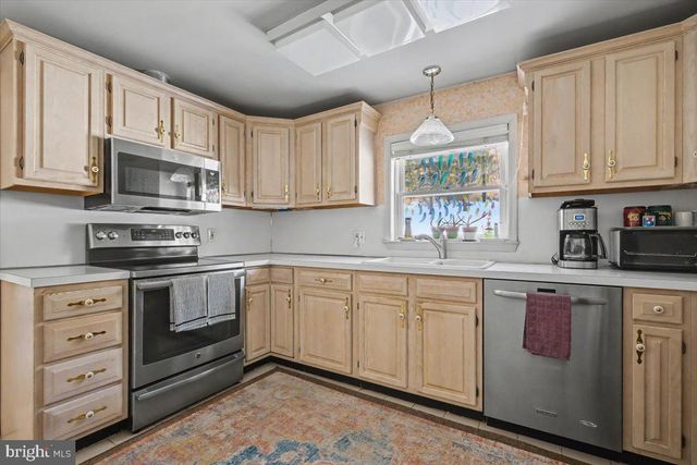 2085 YELLOW SPRINGS RD, Malvern, PA 19355