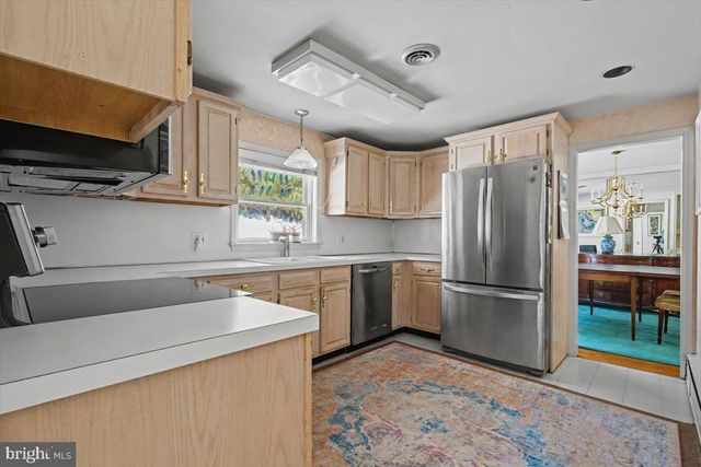 2085 YELLOW SPRINGS RD, Malvern, PA 19355