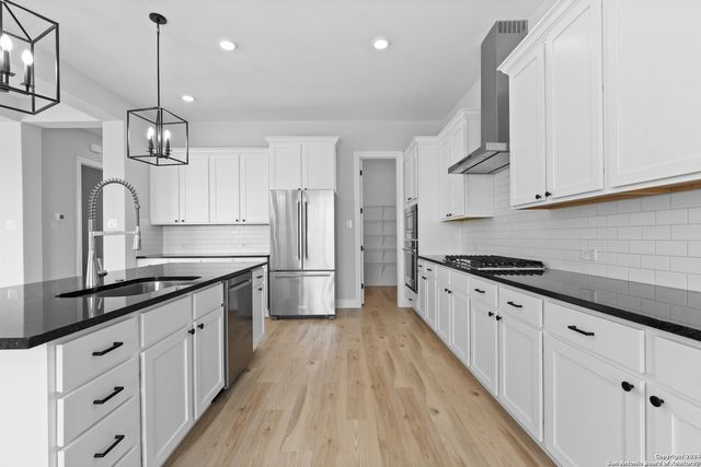 159 Azalea Alley, Castroville, TX 78009