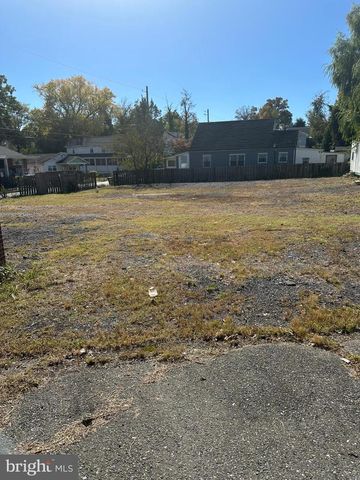 5927 CENTRAL AVE, Capitol Heights, MD 20743