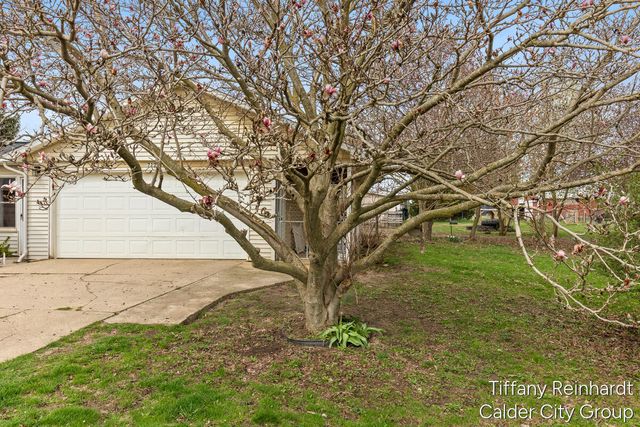 717 122nd Avenue, Shelbyville, MI 49344