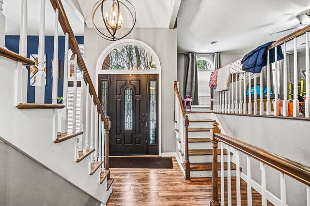 2202 Woodmont Dr, Springfield, TN 37172