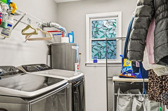 2202 Woodmont Dr, Springfield, TN 37172