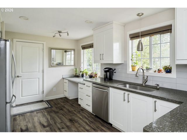 2520 Sw TOWLE Ave, Gresham, OR 97080