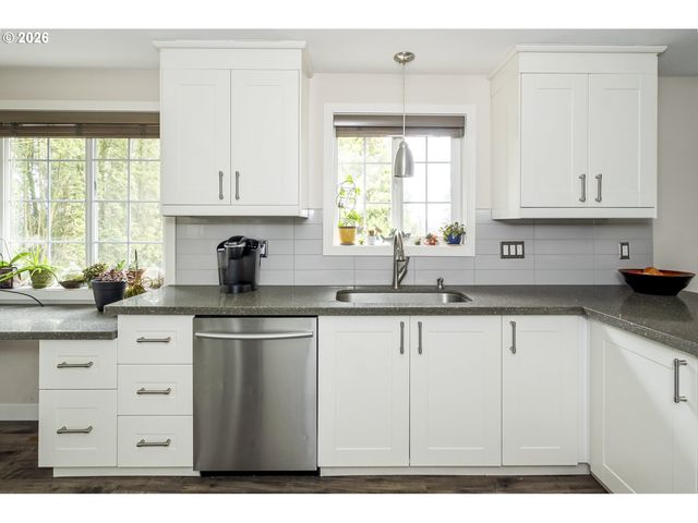 2520 Sw TOWLE Ave, Gresham, OR 97080