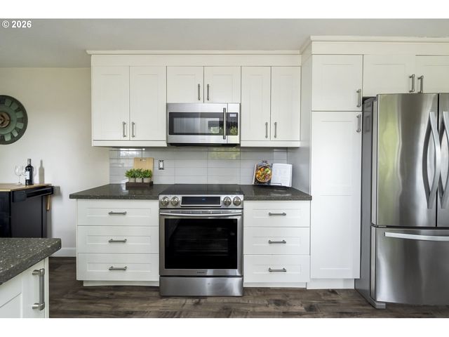 2520 Sw TOWLE Ave, Gresham, OR 97080