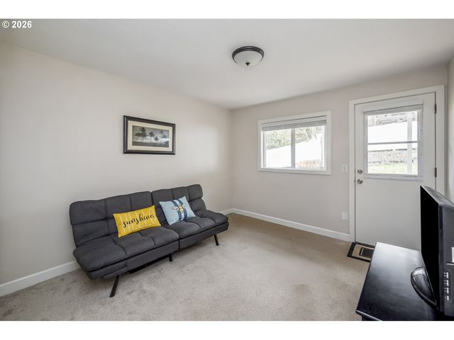 2520 Sw TOWLE Ave, Gresham, OR 97080