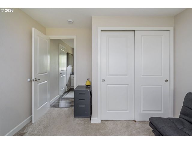 2520 Sw TOWLE Ave, Gresham, OR 97080