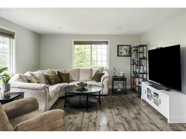 2520 Sw TOWLE Ave, Gresham, OR 97080