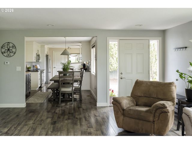 2520 Sw TOWLE Ave, Gresham, OR 97080