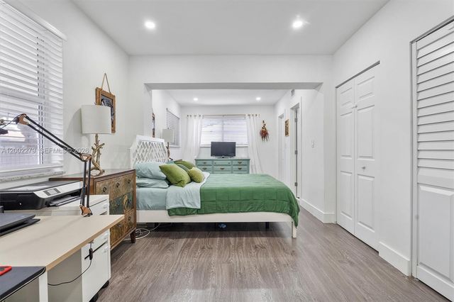 3249 NW 51st St, Miami, FL 33142