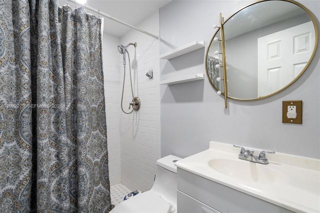 3249 NW 51st St, Miami, FL 33142