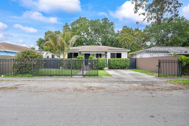 3249 NW 51st St, Miami, FL 33142