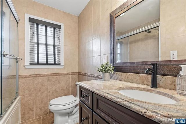 418 Fairfield Avenue, Ridgewood, NJ 07450