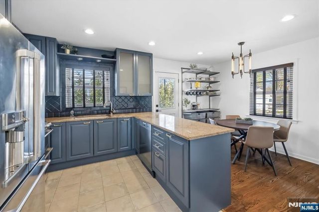 418 Fairfield Avenue, Ridgewood, NJ 07450